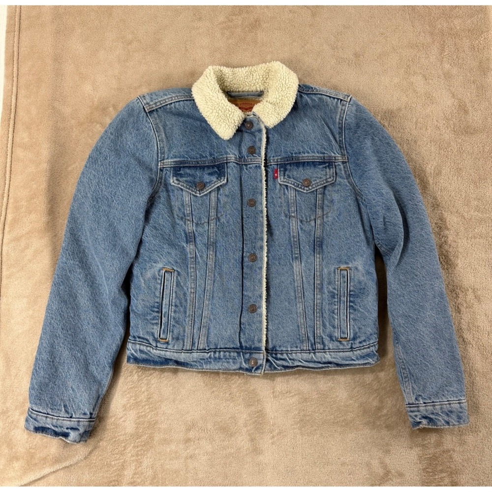 Levi's Sherpa Denim Trucker Jacket Adult Sze Medium Light Blue Lined Outside EUC